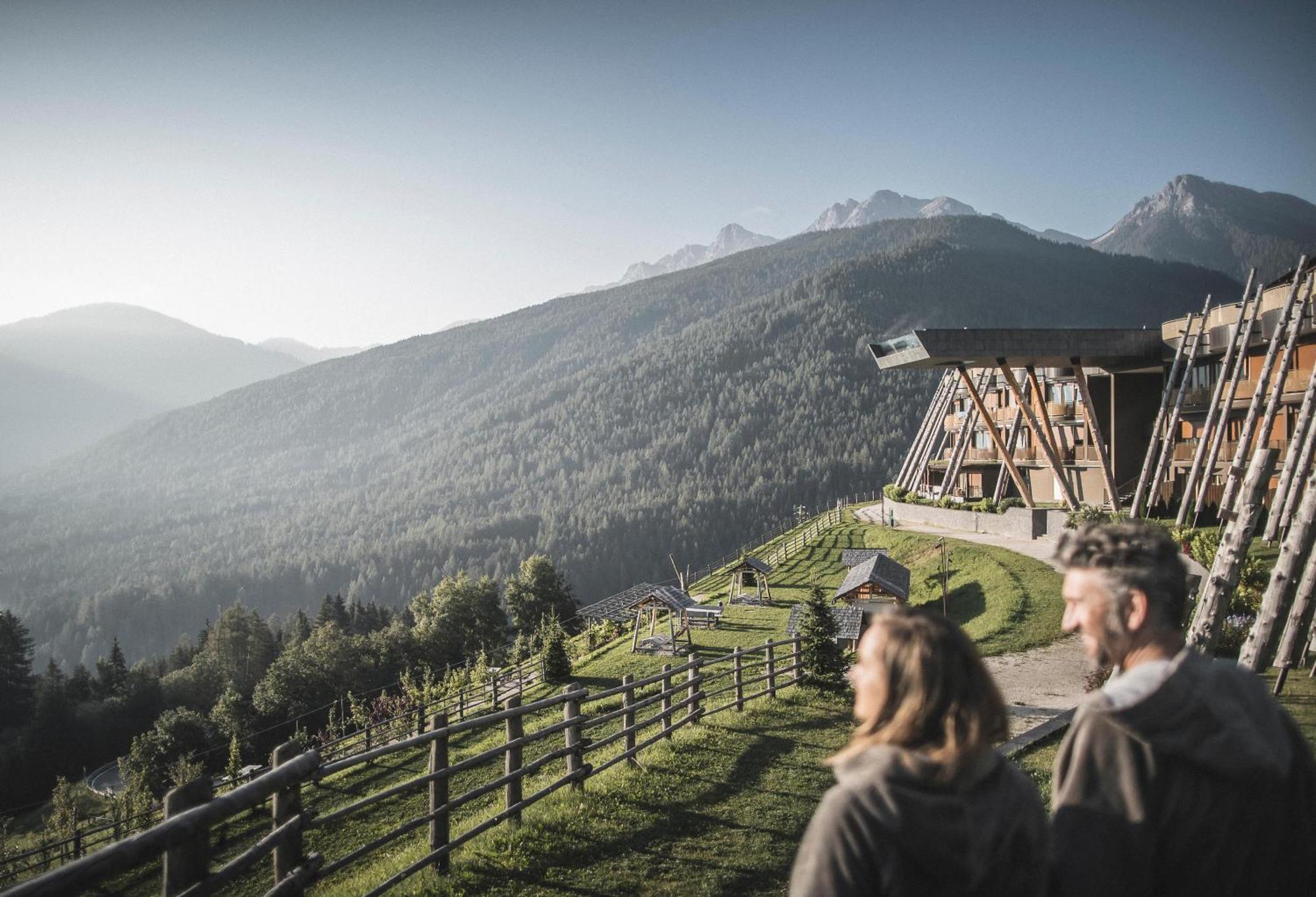 Alpin Panorama Hotel Hubertus Valdaora Esterno foto