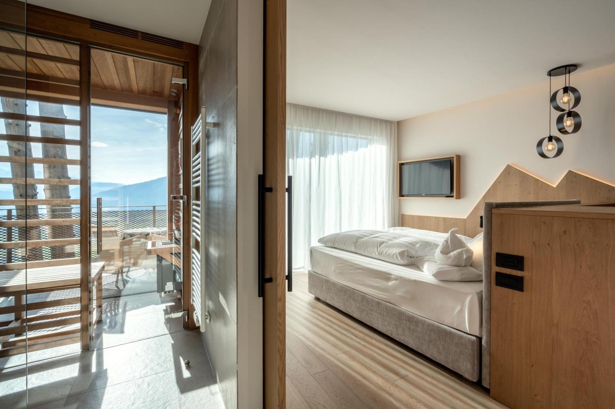 Alpin Panorama Hotel Hubertus Valdaora Esterno foto