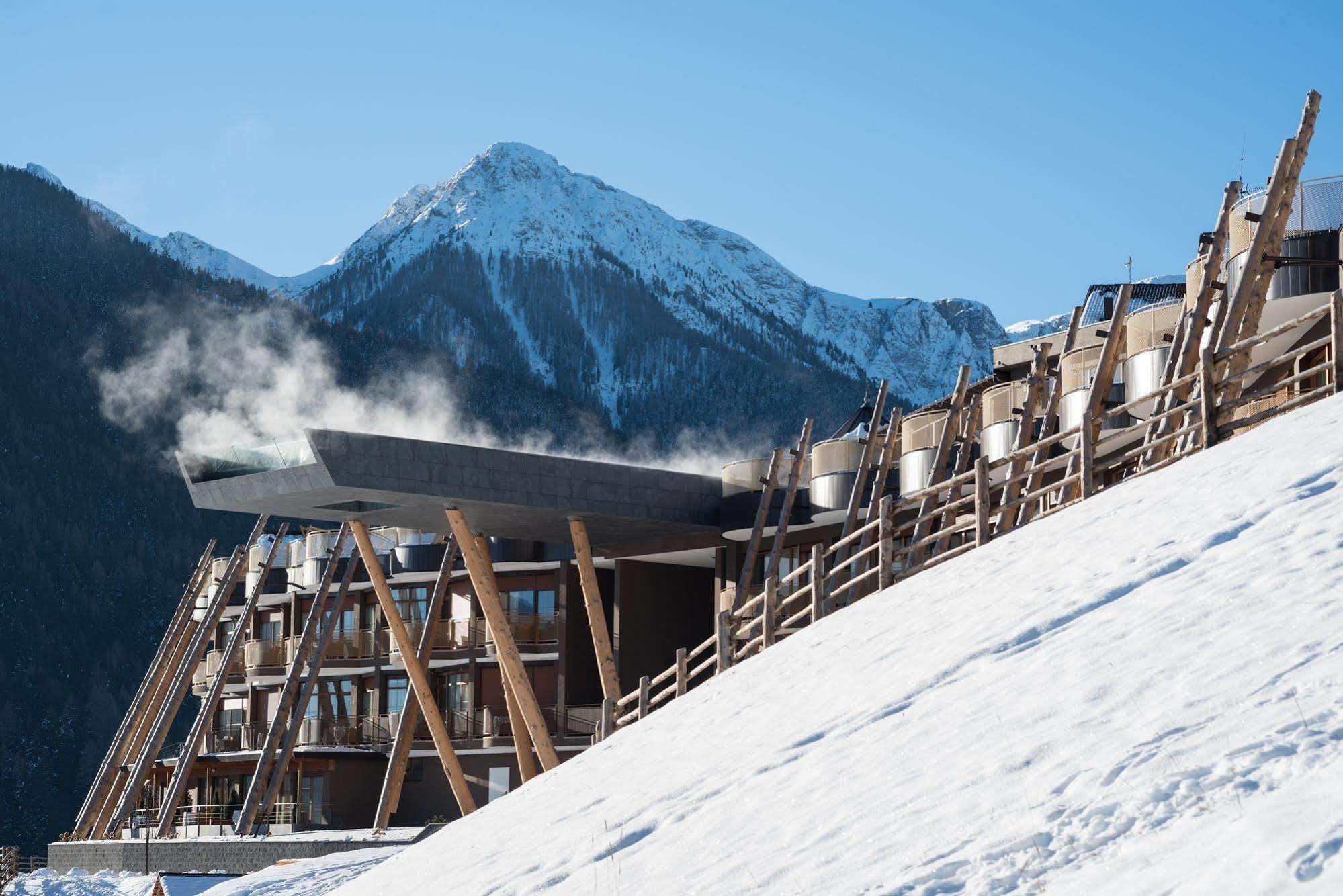 Alpin Panorama Hotel Hubertus Valdaora Esterno foto