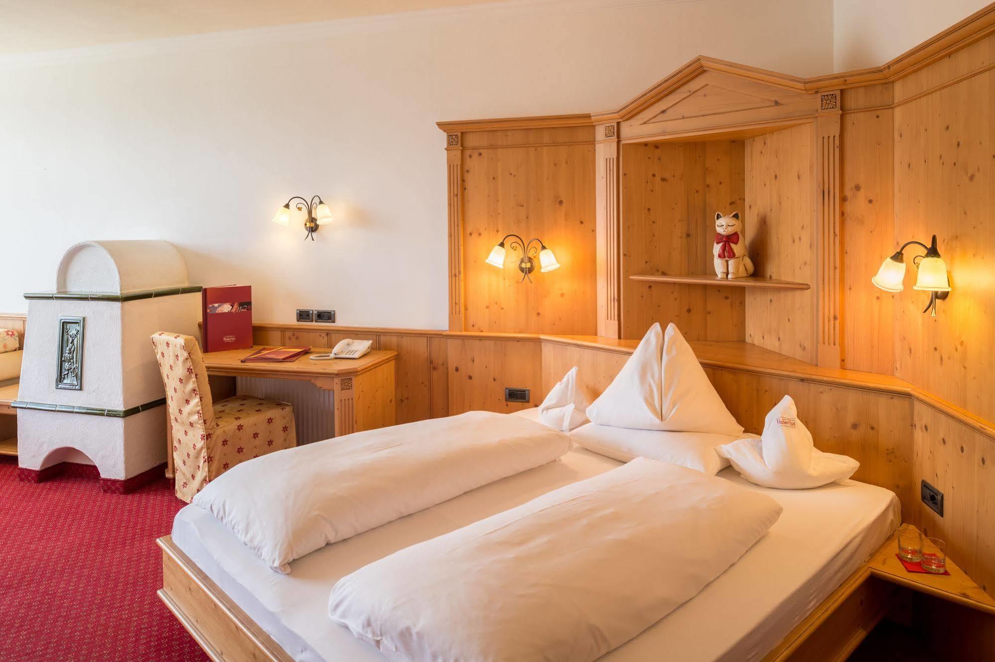 Alpin Panorama Hotel Hubertus Valdaora Esterno foto